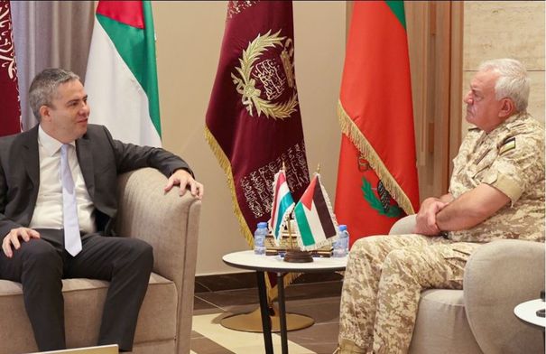 رئيس هيئة الأركان المشتركة يستقبل السفير الهنغاري في...
