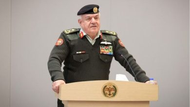 رئيس هيئة الأركان المشتركة يستقبل رئيس الجامعة الأميركية...