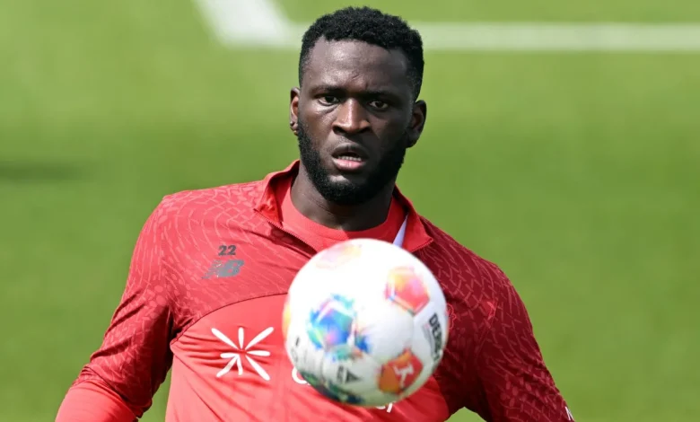 رغم عرض «النصر»... بونيفاس يؤكد: «سأبقى في ليفركوزن»
