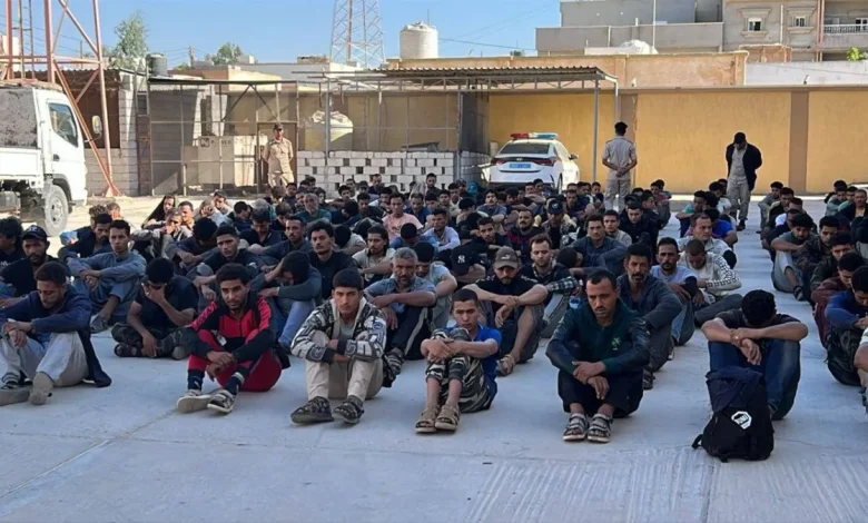 سلطات بنغازي تشكّل غرفة أمنية مشتركة لمكافحة «شبكات الهجرة»