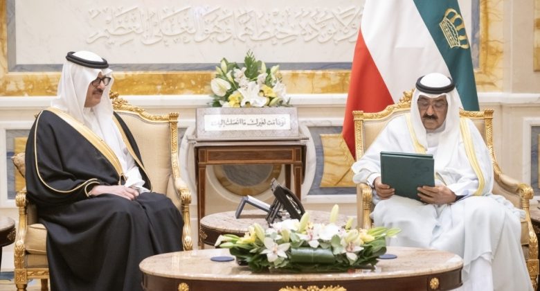 سمو الأمير يتسلم دعوة ولي العهد السعودي للمشاركة في منتدى مبادرة مستقبل الاستثمار 2025