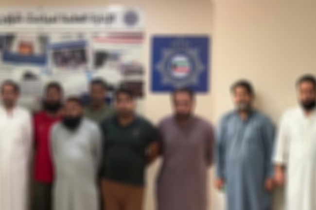 شكوى باكستاني تكشف شبكة متورطة في الإتجار بالبشر والتزوير.. مقابل المال