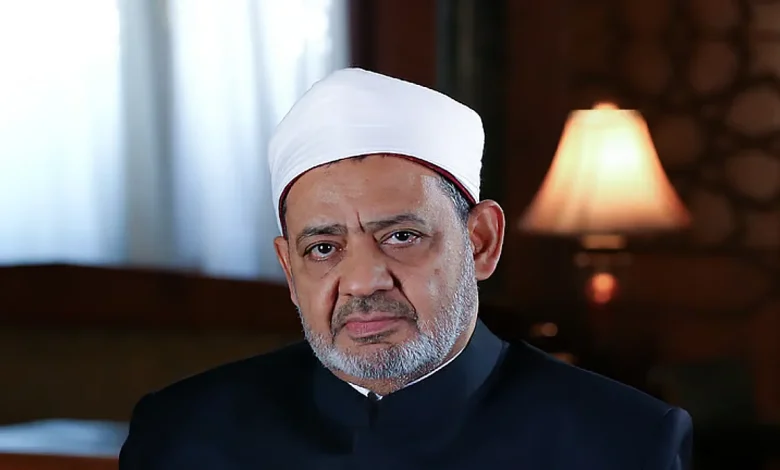 شيخ الأزهر يقرر تعليق الاتصال بأوئل الثانوية الأزهرية تضامنًا مع غزة