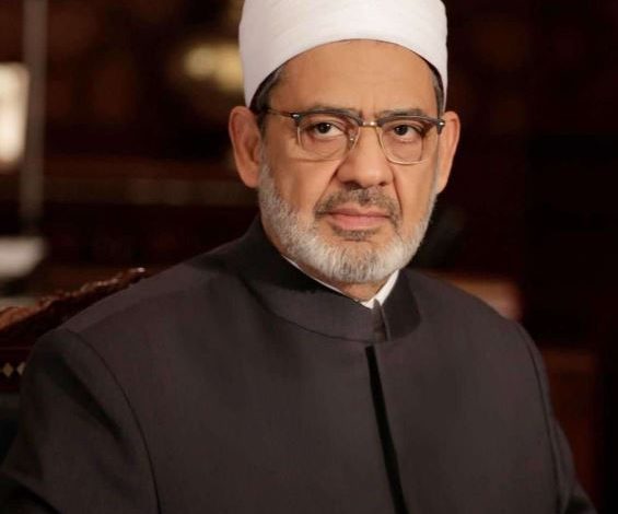 شيخ الأزهر يهنئ أحمد كجوك لحصوله على جائزة أفضل وزير مالية في إفريقيا