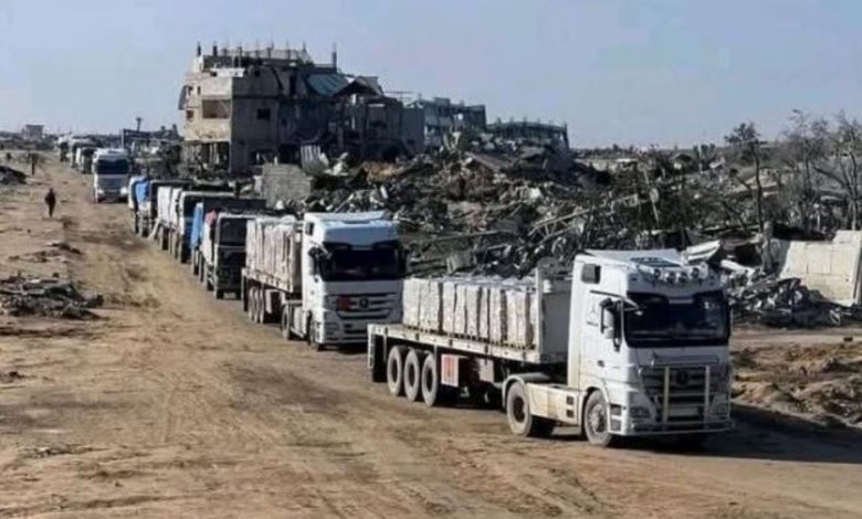 صحيفة إسرائيلية: القيادة السياسية أوعزت للأمن بتسريع إدخال المساعدات الإنسانية لغزة