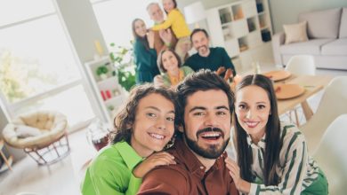 عبارات ملهمة تعزز العلاقات الاجتماعية