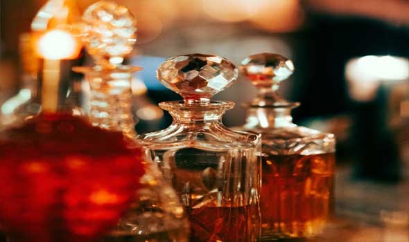 عطور نسائية برائحة الشوكولاتة