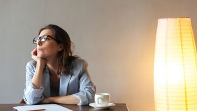 علامات تخبرك أنك مصاب بالتفكير المفرط
