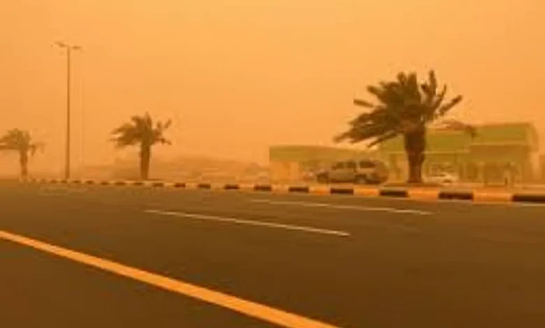 عوالق ترابية و أتربة مثارة على منطقة جازان