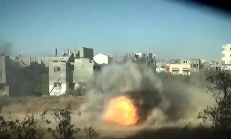قذائف وعبوات المقاومة تدك آليات الاحتلال شرق غزة وشمالها