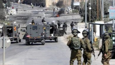 قوات الاحتلال تحاصر منزلاً في مدينة جنين