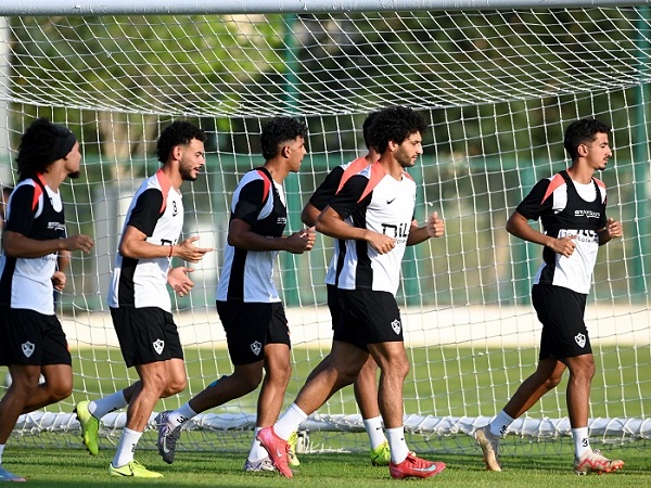لاعبو الزمالك يخوضون تدريبات خاصة في صالة الجيمانزيوم