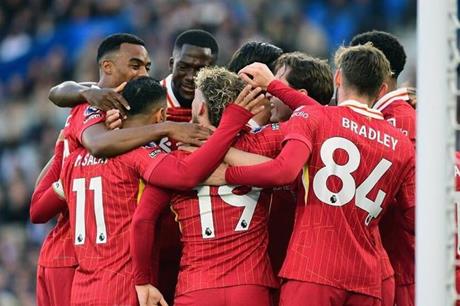 ليفربول يوجه أنظاره إلى نجم أستون فيلا