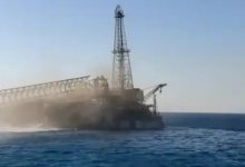 مصر: انقلاب بارج بحري في منطقة جبل الزيت بخليج السويس