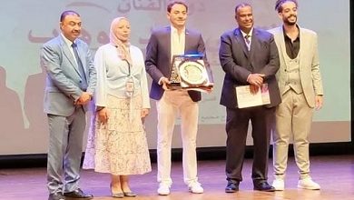 مهرجان قسم المسرح الدولي يُكرِّم الفنان فتحي عبد الوهاب في دورته الـ18