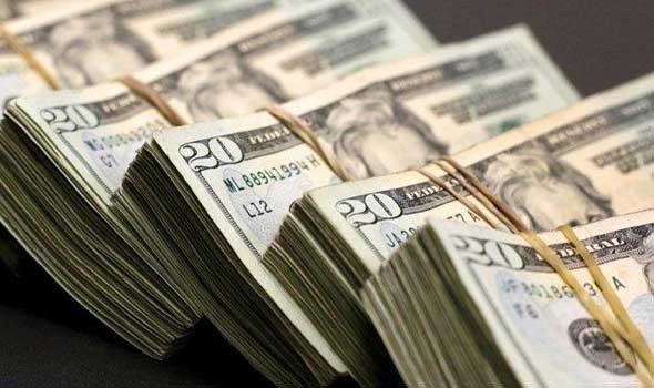هليكوبتر تلقي آلاف الدولارات على المارة في ديترويت تحقيقًا لامنية رجل توفي بالزهايمر