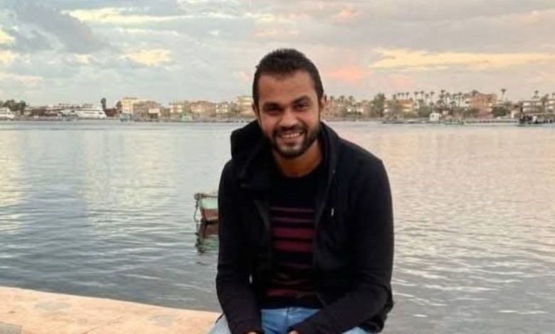 والد الشهيد مصطفى عفيفي يروي تفاصيل اللحظات الأخيرة في حياة ابنه قبل اغتياله من قبل حركة حسم الإرهابية