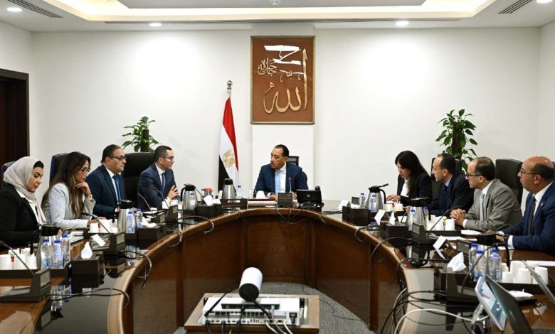 وزير الاستثمار يستعرض جهود تسهيل التجارة ونتائج زيارته لليابان مع رئيس الوزراء