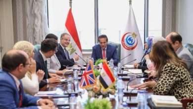 وزير الصحة يبحث مع سفير المملكة المتحدة لدى مصر سبل تعزيز التعاون والاستثمار في القطاع الصحي