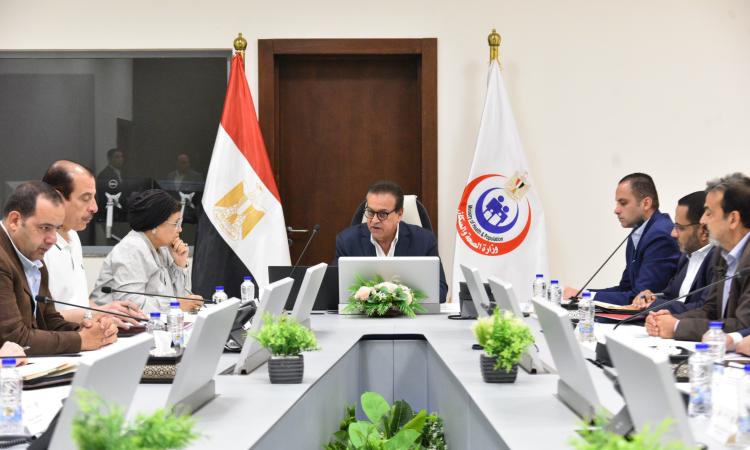 وزير الصحة يتفقد مركز المحاكاة والتدريب بمعهد الإسماعيلية الفني الصحي بعد افتتاحه