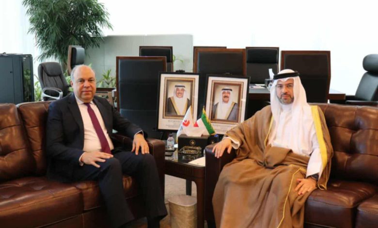 وزير الطيران يبحث في الكويت توسيع الشراكة واستثمارات المطارات.. وتأييد كويتي لترشح مصر بالإيكاو