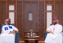 ولي العهد ونائب حاكم إمارة أبوظبي مستشار الأمن الوطني بالإمارات يستعرضان علاقات التعاون