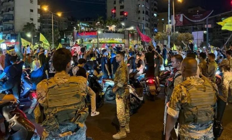 مسيرة لأنصار حزب الله في بيروت.