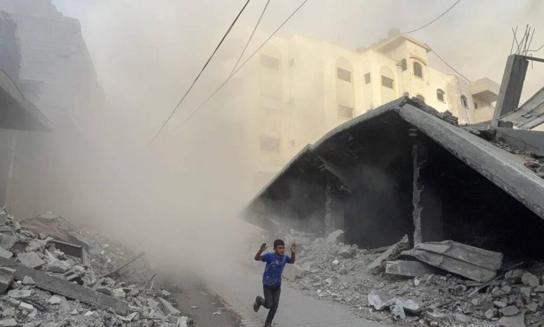 القصف الإسرائيلي على منازل المدنيين في غزة
