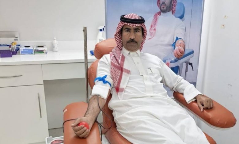 محافظ الطوال يتبرع بالدم - أخبار السعودية