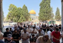 40 ألفا يؤدون الجمعة بالمسجد الأقصى