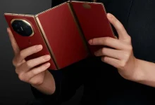 Huawei تكشف عن هاتفها ثلاثي الطي Mate XTs متفوقة على Samsung
