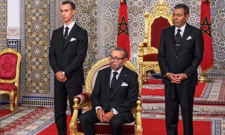 الملك يعزي أسرة محمد حسن الوالي