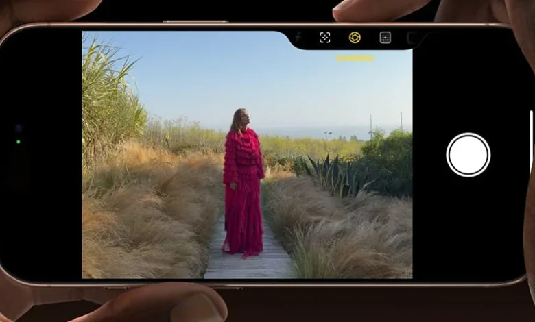 آبل تدرس إلغاء زر الكاميرا في iPhone 18، فهل كان إخفاقًا كبيرًا؟