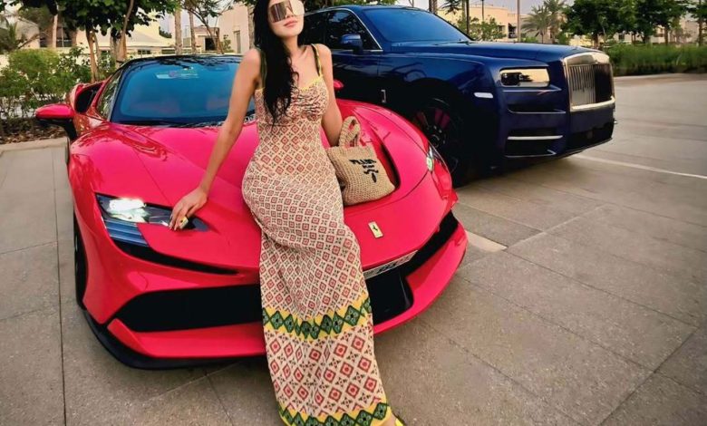 أبرزهن مي عمر.. اكتشفي أجمل 5 إطلالات صيفية للنجمات العربيات