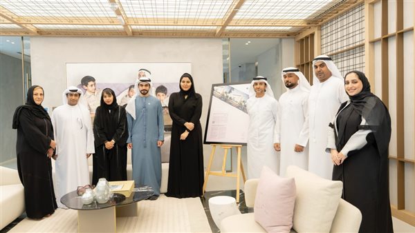 أم الإمارات تكتب تاريخاً جديداً في رعاية الإنسان .. طابعٌ جديد يُخلّد مجد الأمومة والطفولة