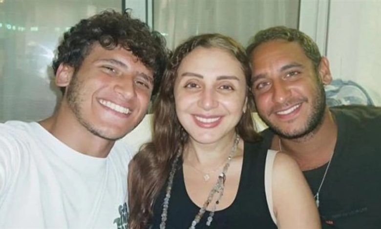 أول ظهور لأنغام رفقة عائلتها بعد تعافيها وعودتها إلى مصر
