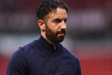 اجتماع مشحون بين أموريم وإدارة مانشستر يونايتد