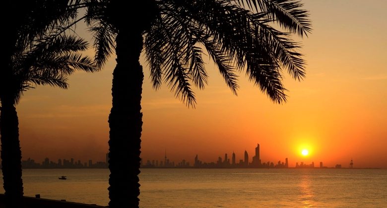 «الأرصاد»: طقس حار ورطب مع فرص لأمطار متفرقة وتكوّن الضباب حتى صباح غد