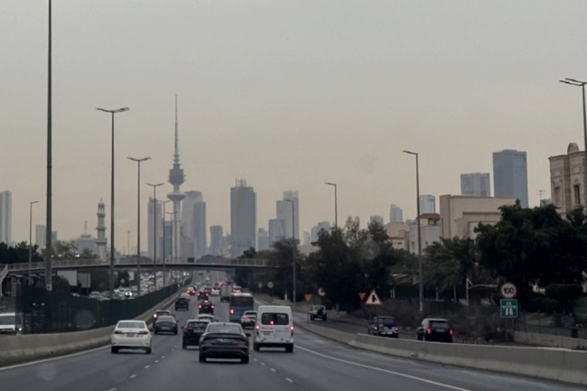 «الأرصاد»: طقس حار ورطب وفرص لأمطار متفرقة وتكون الضباب