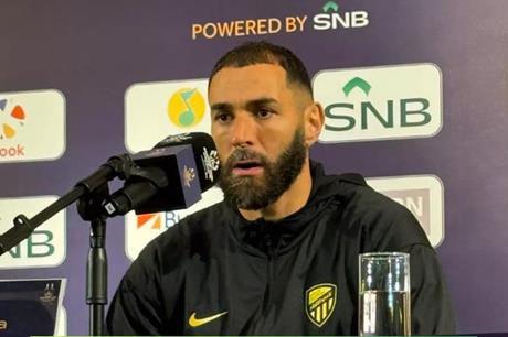 "الأفضل سيفوز".. بنزيما يتحدى رونالدو قبل قمة الاتحاد والنصر