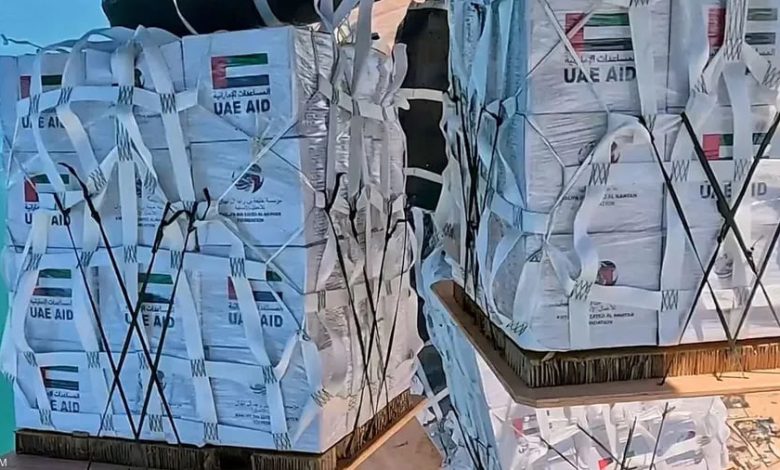 الإمارات تنفذ الإنزال الجوي الـ64 وتدخل 45 شاحنة غذائية لغزة