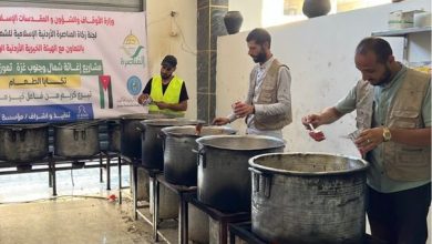 "الخيرية الهاشمية" تواصل توزيع الوجبات في غزة...