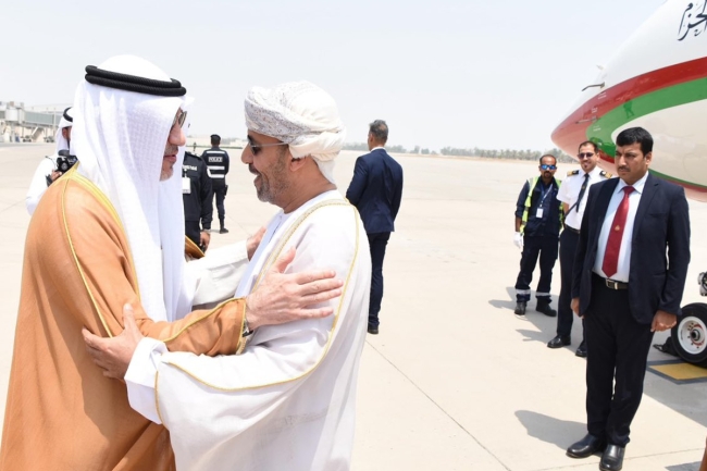اليوسف يبحث ووزير الداخلية العماني تطوير الشراكة الأمنية ومواجهة التحديات