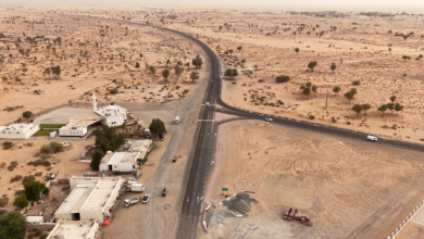 بالصور.. "طرق الشارقة" تنجز أعمال تطوير ورفع كفاءة 17 كم في الرفيعة