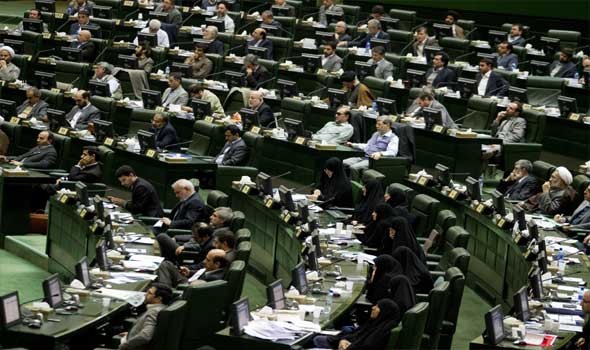 برلمان إيران يبدأ خطوات لبحث قانون يقر الانسحاب الكامل من معاهدة حظر الانتشار النووي