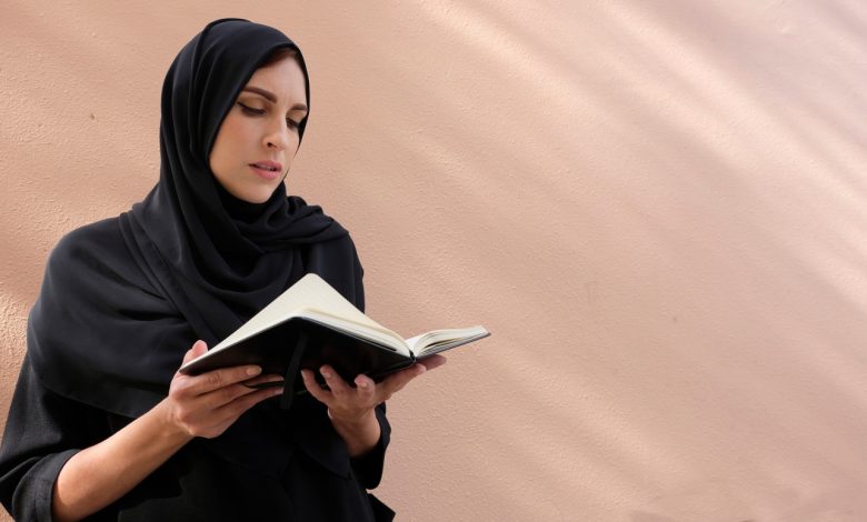 بمناسبة يوم المرأة الإماراتية.. استمتعي بـ7 روايات لأديبات إماراتيات أثرين الثقافة العربية