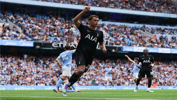 توتنهام يفوز على مانشستر سيتي بثنائية في الدوري الإنجليزي