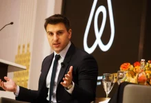رئيس Airbnb يؤكد أن وكلاء الذكاء الاصطناعي ليسوا بديلا عن جوجل