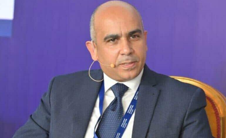 رئيس جامعة القاهرة يعلن صدور القرار الجمهوري بتعيين د.هيثم صفوت حمزة عميدًا لكلية الحاسبات والذكاء الاصطناعي لمدة 3 سنوات