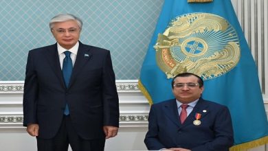 رئيس كازاخستان يمنح ماجد العصيمي "وسام الصداقة" تقديراً لدور الإمارات في دعم أصحاب الهمم